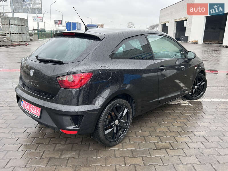 Хетчбек SEAT Ibiza 2011 в Павлограді