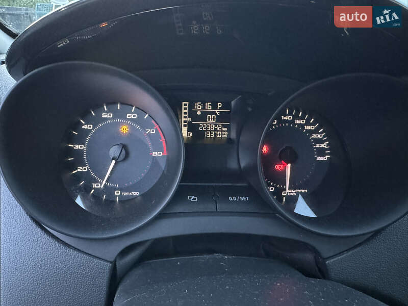 Хетчбек SEAT Ibiza 2011 в Луцьку