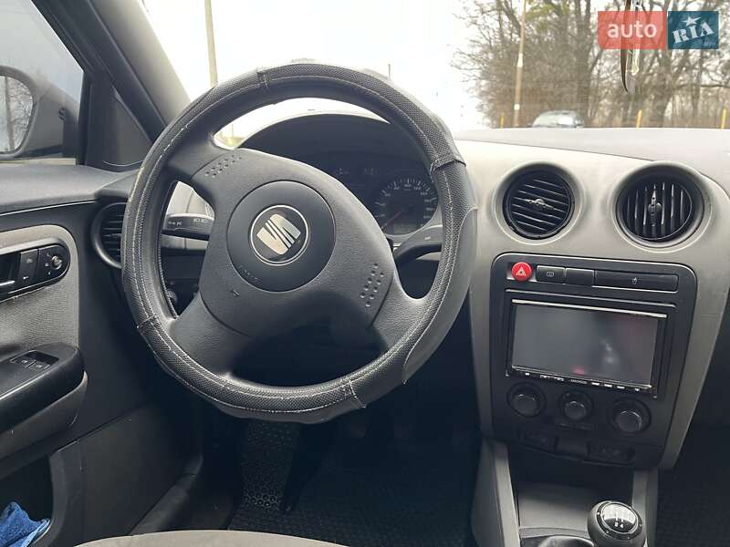 Хэтчбек SEAT Ibiza 2004 в Смеле фото 26 Хэтчбек SEAT Ibiza 2004 в Смеле