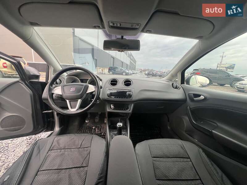 Универсал SEAT Ibiza 2011 в Львове фото 27 Универсал SEAT Ibiza 2011 в Львове
