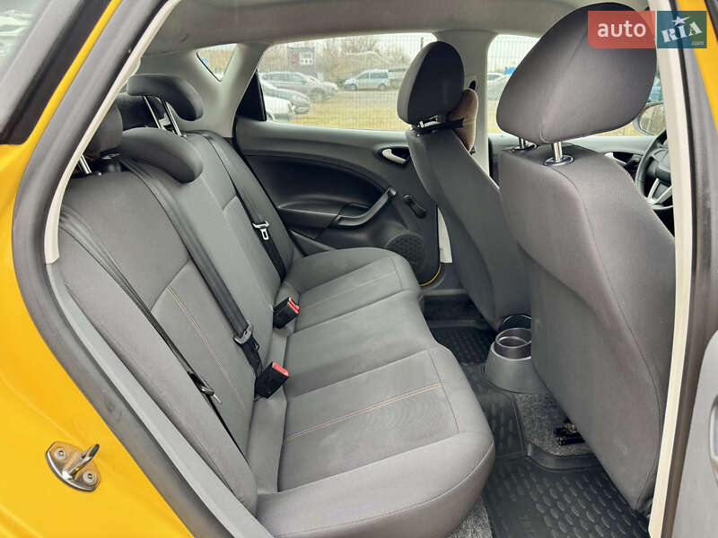 Хетчбек SEAT Ibiza 2011 в Києві