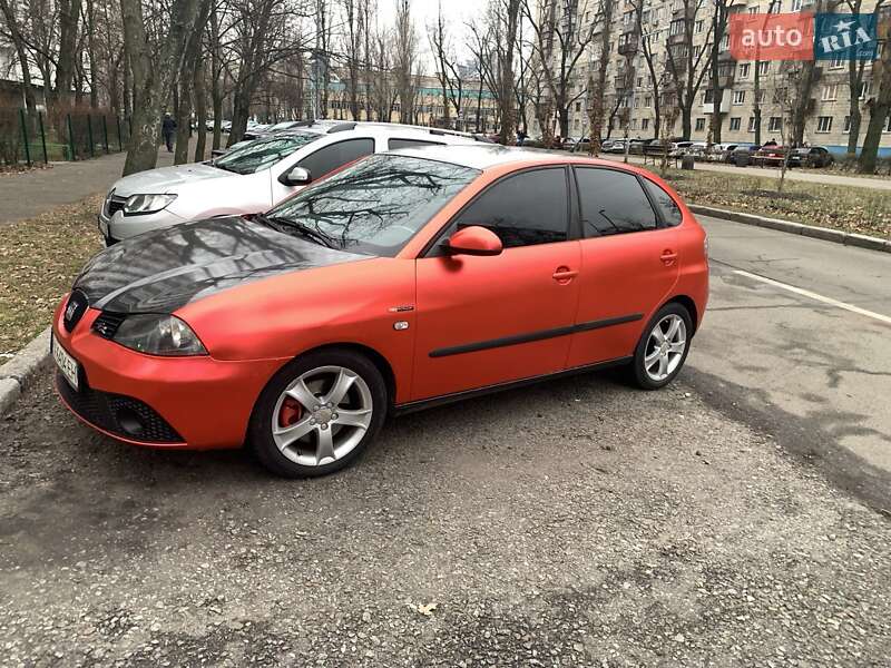 Хэтчбек SEAT Ibiza 2006 в Киеве
