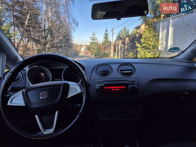Универсал SEAT Ibiza 2011 в Львове фото 18 Универсал SEAT Ibiza 2011 в Львове