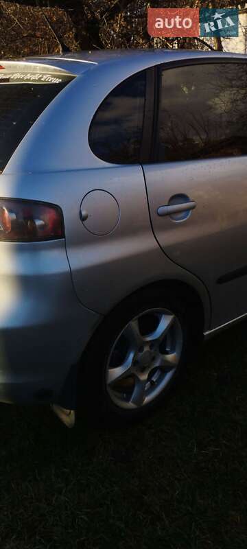 Хэтчбек SEAT Ibiza 2008 в Сарнах фото 5 Хэтчбек SEAT Ibiza 2008 в Сарнах