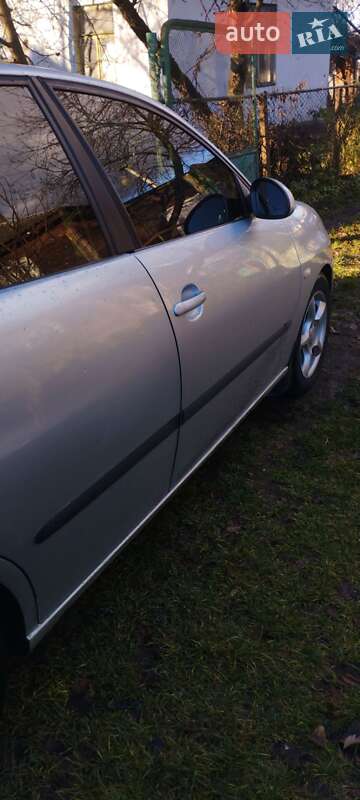 Хэтчбек SEAT Ibiza 2008 в Сарнах фото 6 Хэтчбек SEAT Ibiza 2008 в Сарнах