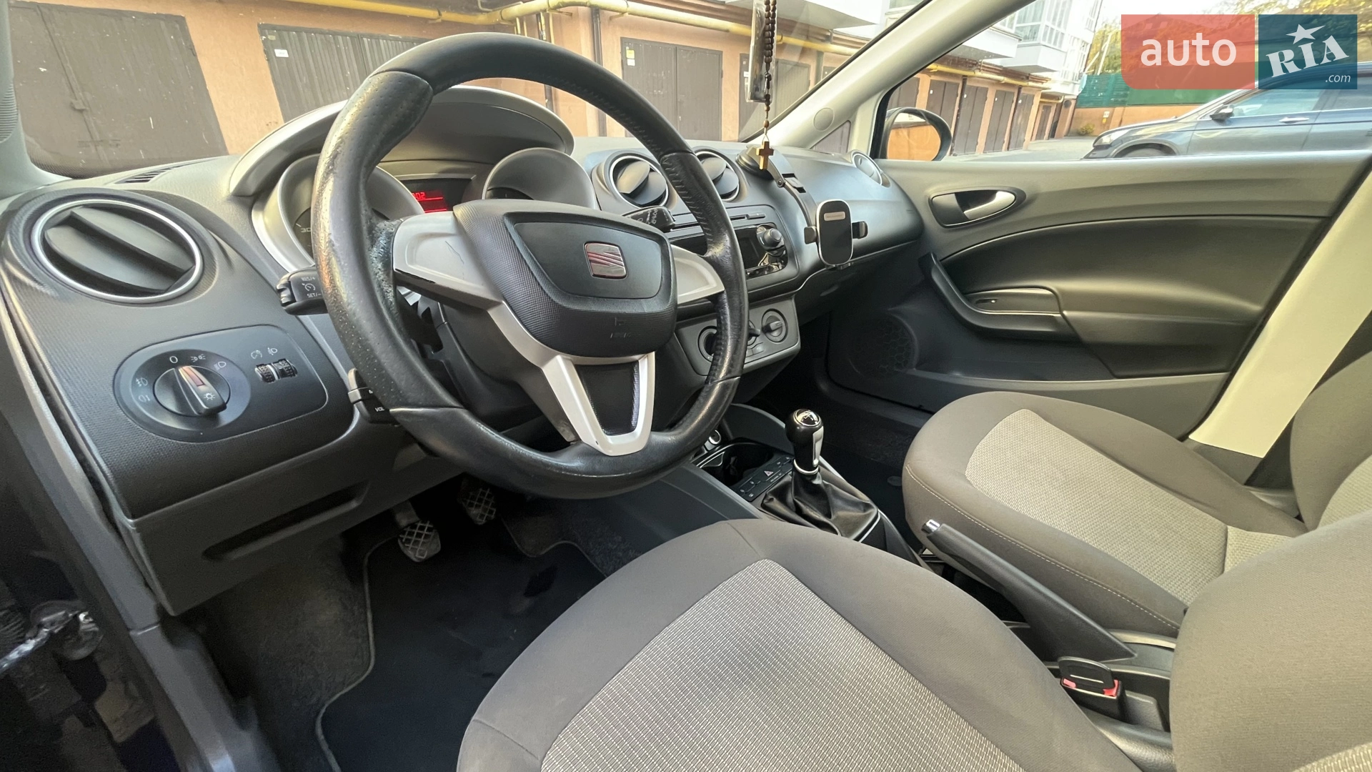2011 SEAT Ibiza - мініатюра 8