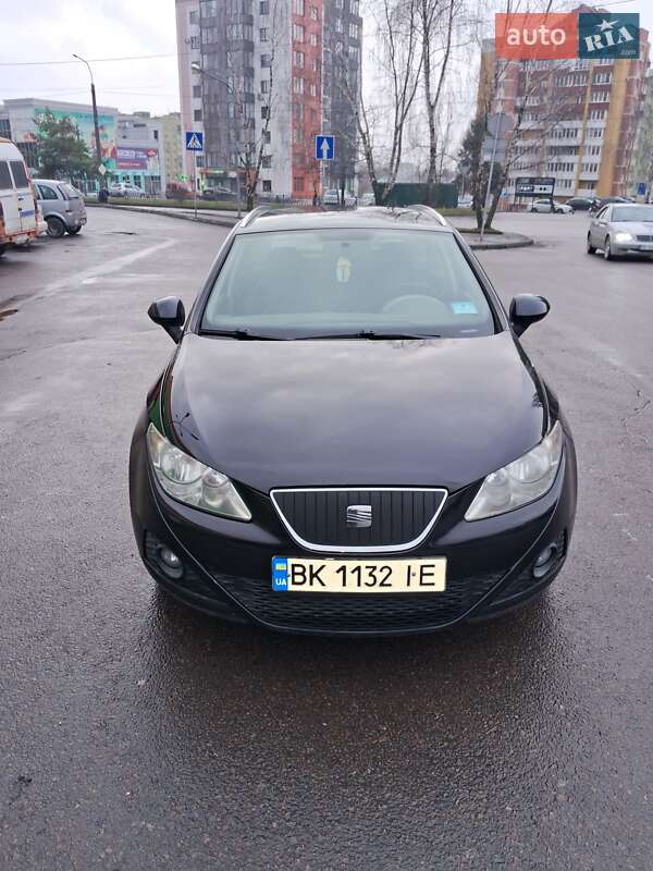 Хетчбек SEAT Ibiza 2010 в Рівному