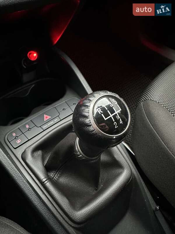 Хэтчбек SEAT Ibiza 2008 в Белогородке фото 22 Хэтчбек SEAT Ibiza 2008 в Белогородке