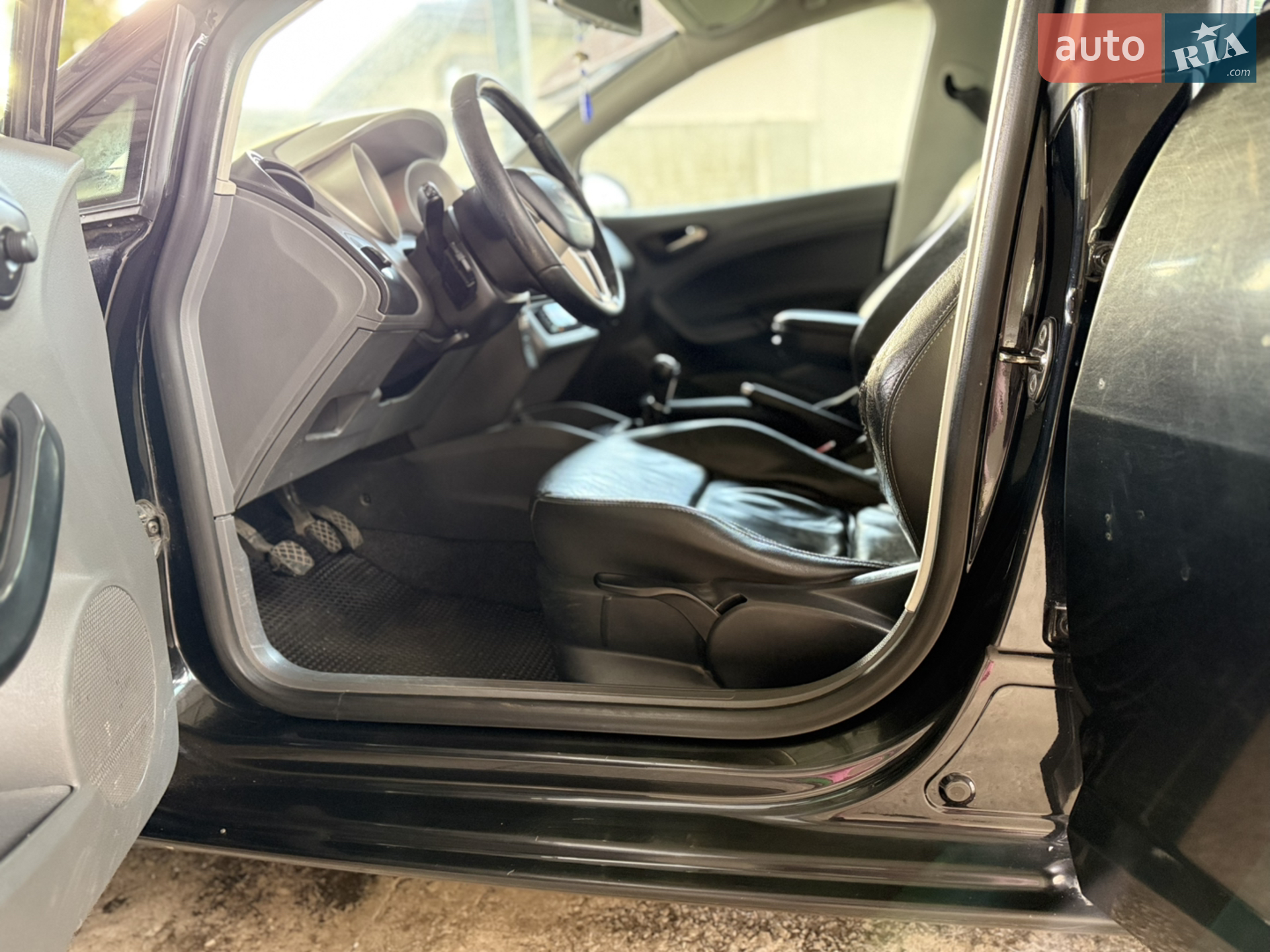 2011 SEAT Ibiza - мініатюра 12