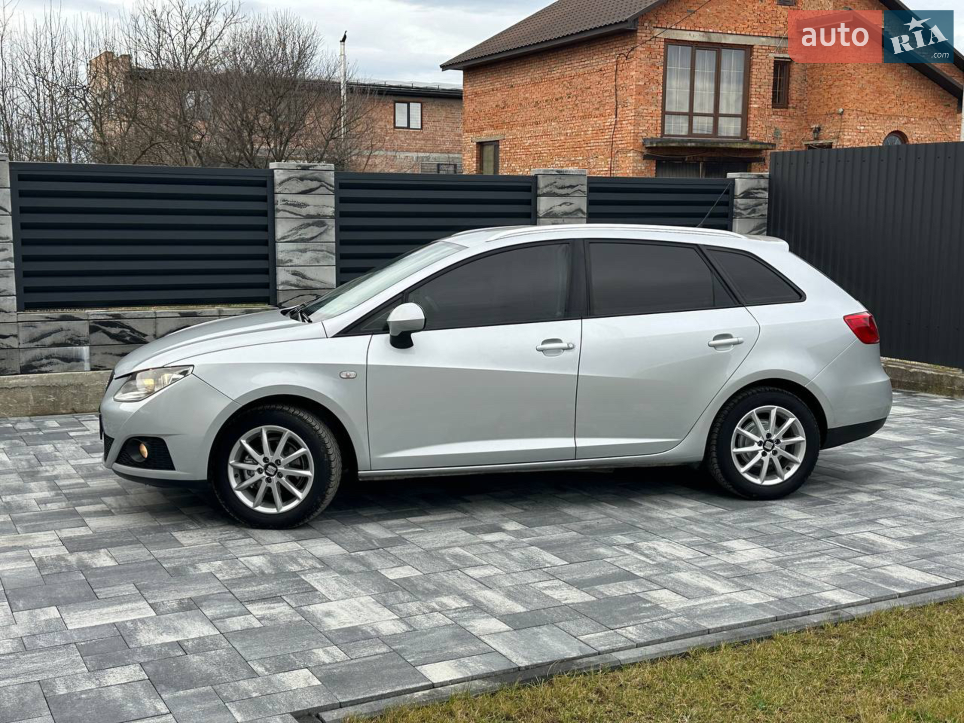 2012 SEAT Ibiza - мініатюра 10