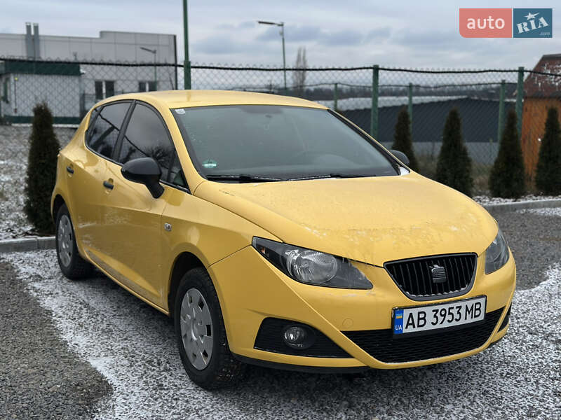 SEAT Ibiza 2011 SEAT Ibiza 2011