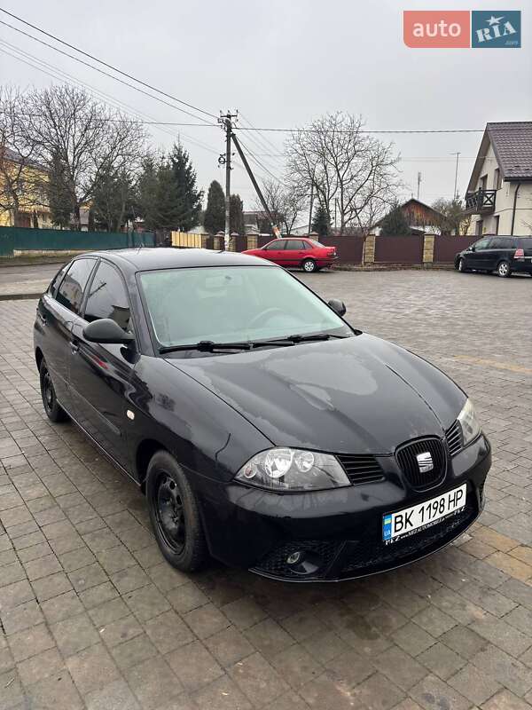 Хетчбек SEAT Ibiza 2008 в Ременеві