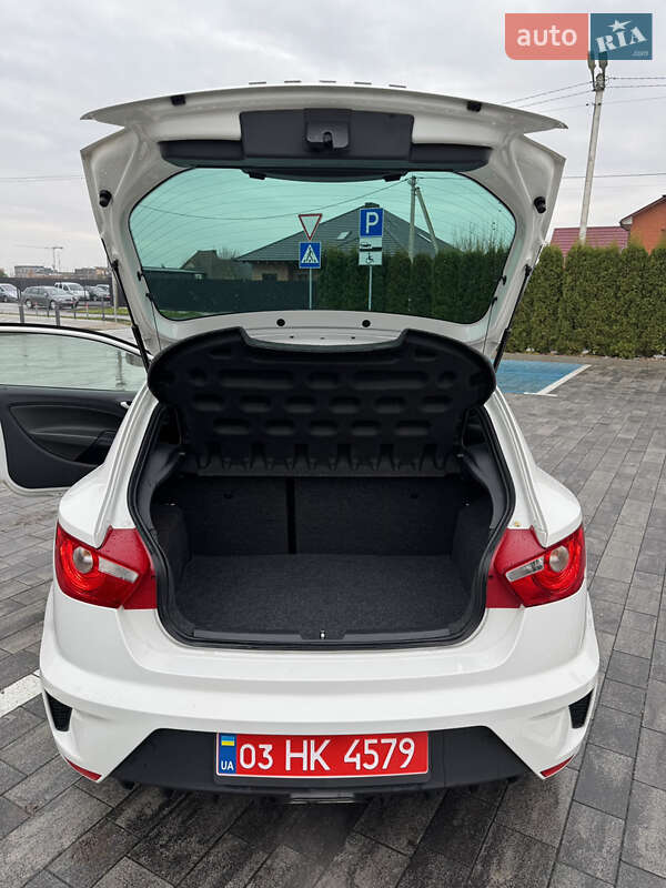 Хетчбек SEAT Ibiza 2011 в Луцьку