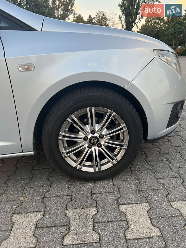 Хэтчбек SEAT Ibiza 2011 в Львове фото 22 Хэтчбек SEAT Ibiza 2011 в Львове