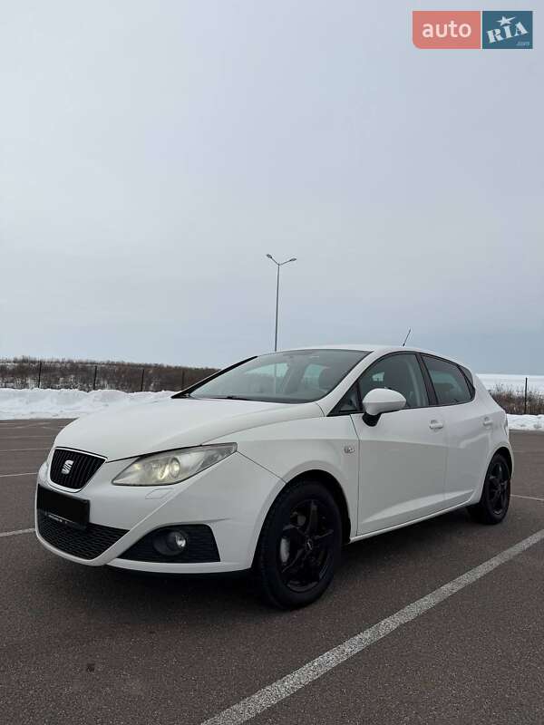 Хэтчбек SEAT Ibiza 2008 в Ровно