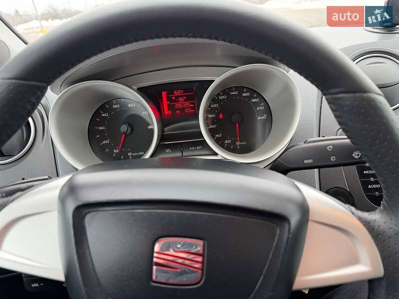 Хэтчбек SEAT Ibiza 2008 в Ровно