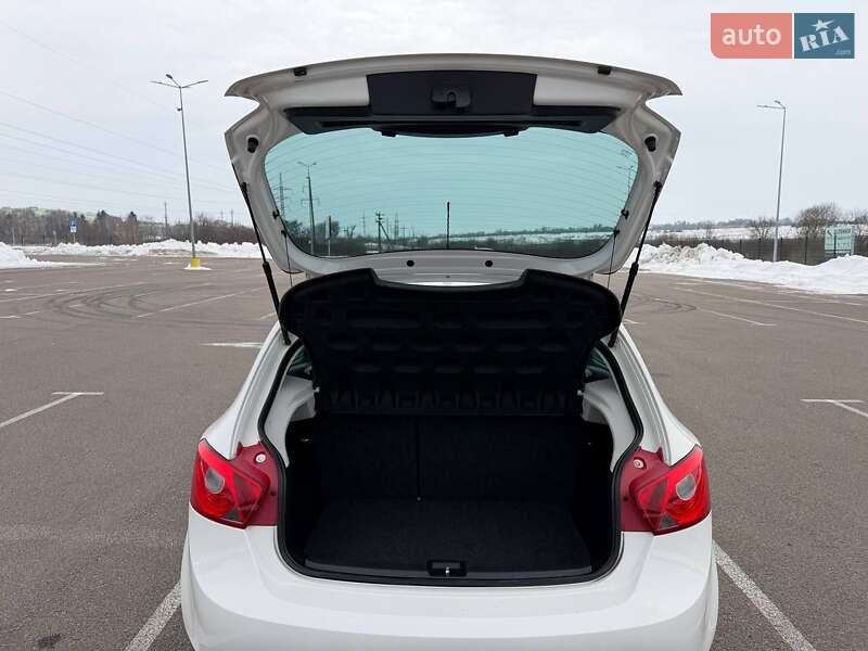 Хэтчбек SEAT Ibiza 2008 в Ровно