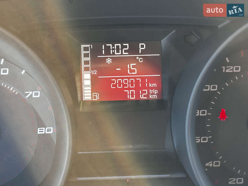 Хэтчбек SEAT Ibiza 2010 в Днепре