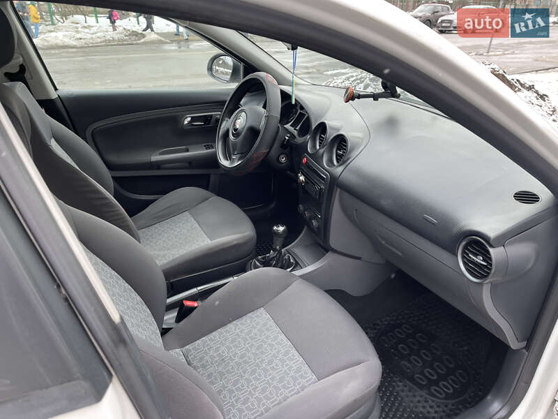 Хэтчбек SEAT Ibiza 2007 в Киеве фото 10 Хэтчбек SEAT Ibiza 2007 в Киеве