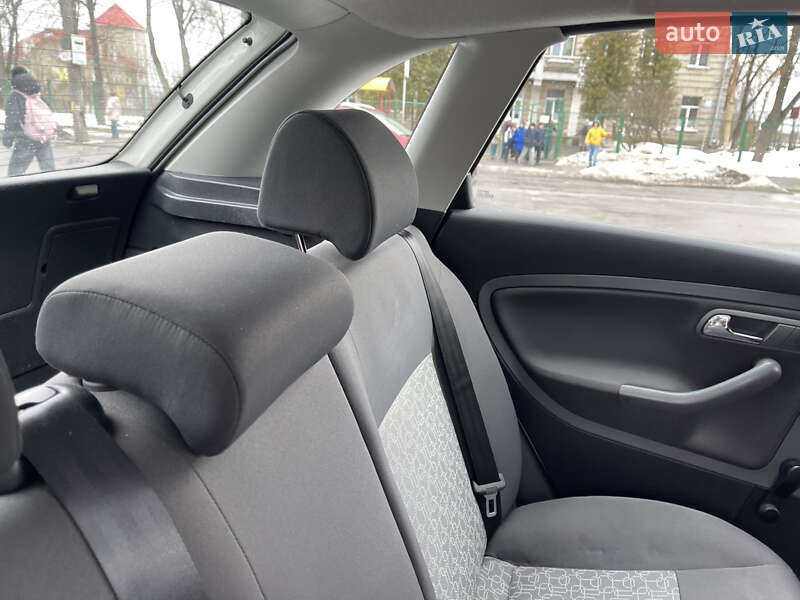 Хэтчбек SEAT Ibiza 2007 в Киеве фото 18 Хэтчбек SEAT Ibiza 2007 в Киеве