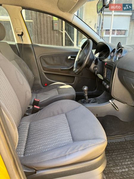 Хэтчбек SEAT Ibiza 2004 в Киеве