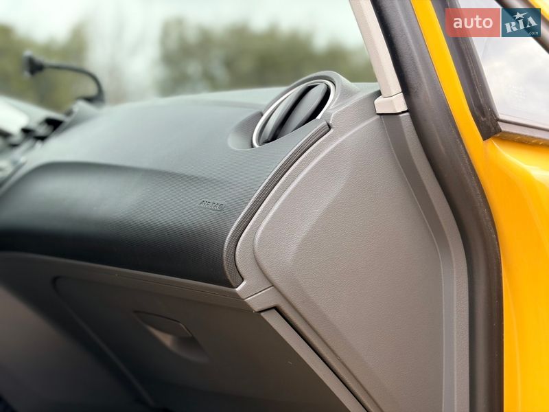 Хетчбек SEAT Ibiza 2010 в Стрию