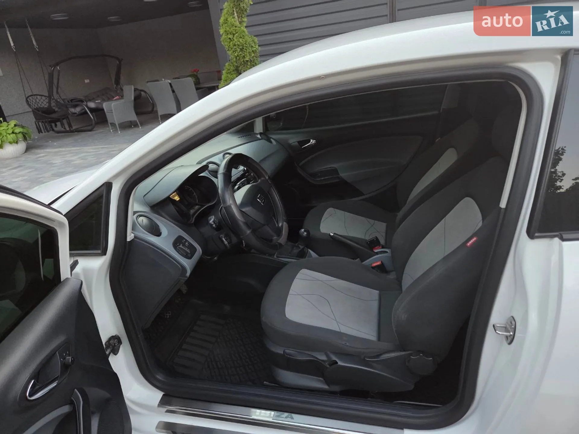 2015 SEAT Ibiza - мініатюра 2