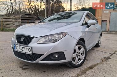 Хетчбек SEAT Ibiza 2010 в Новояворівську