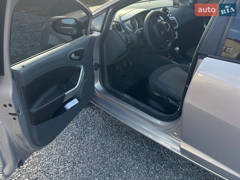 Универсал SEAT Ibiza 2010 в Львове фото 11 Универсал SEAT Ibiza 2010 в Львове