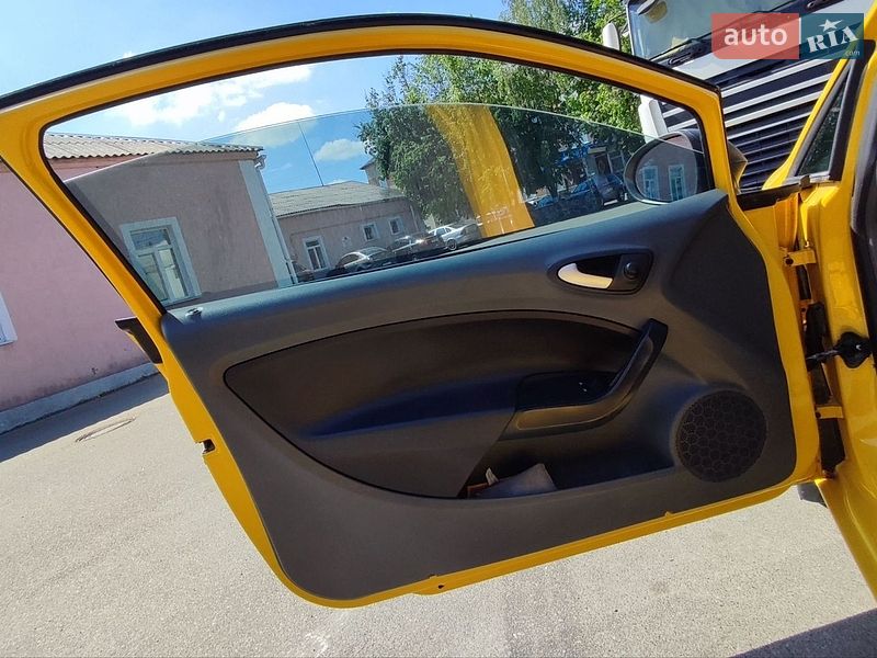 Хэтчбек SEAT Ibiza 2011 в Киеве