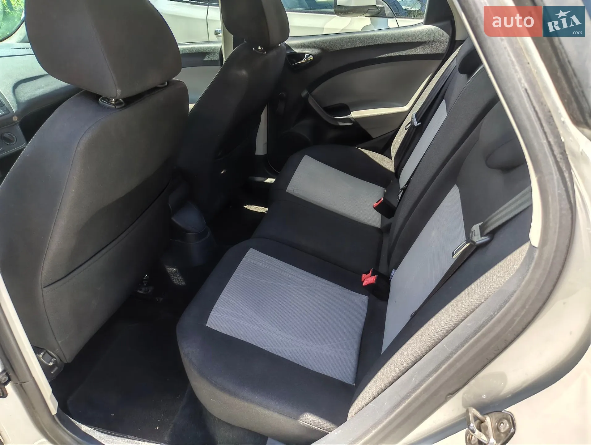 2014 SEAT Ibiza - мініатюра 9