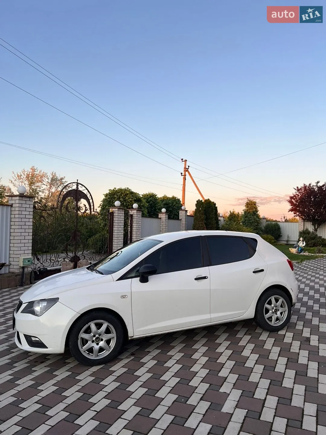2014 SEAT Ibiza - мініатюра 2