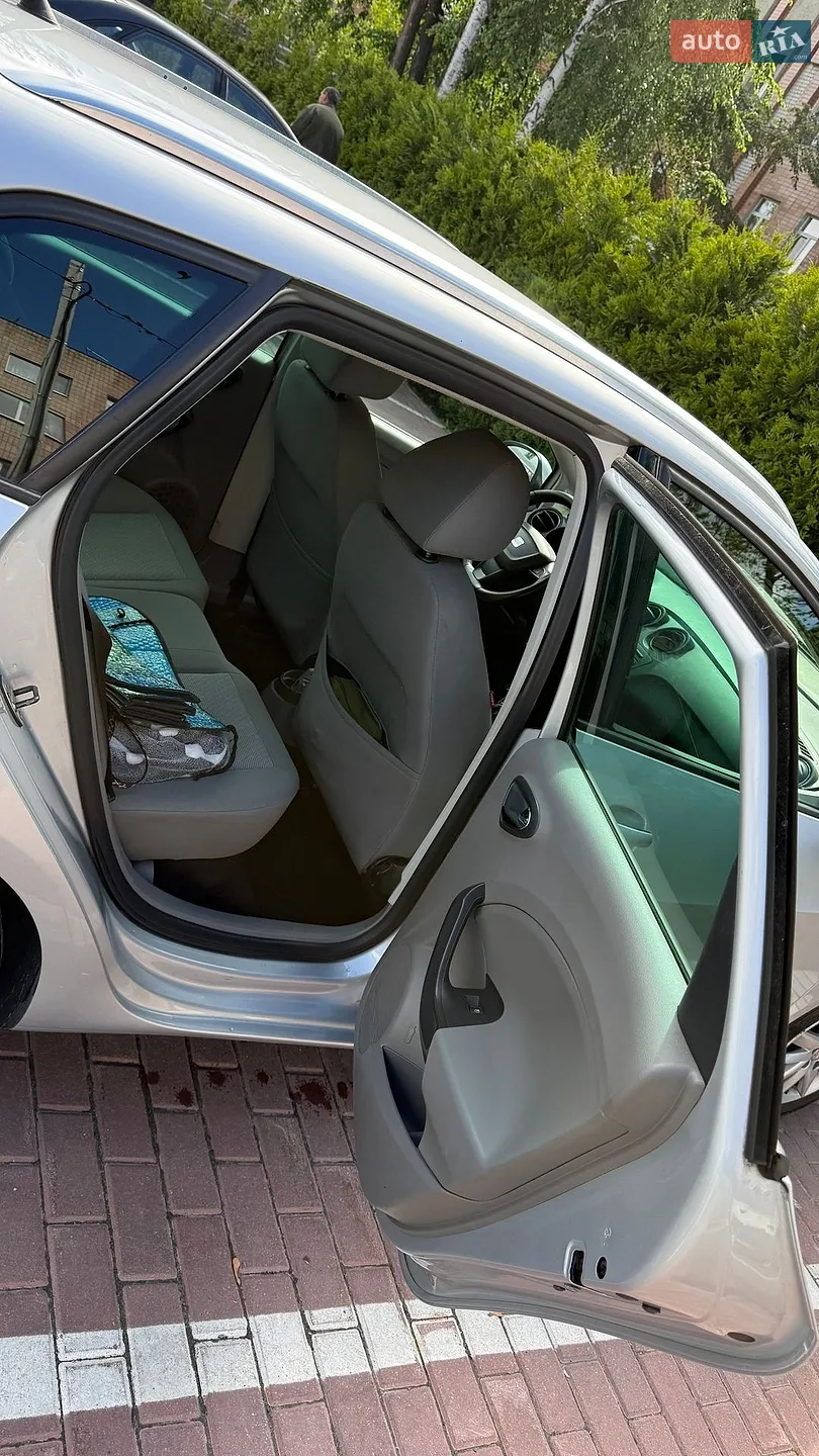 2012 SEAT Ibiza - мініатюра 8
