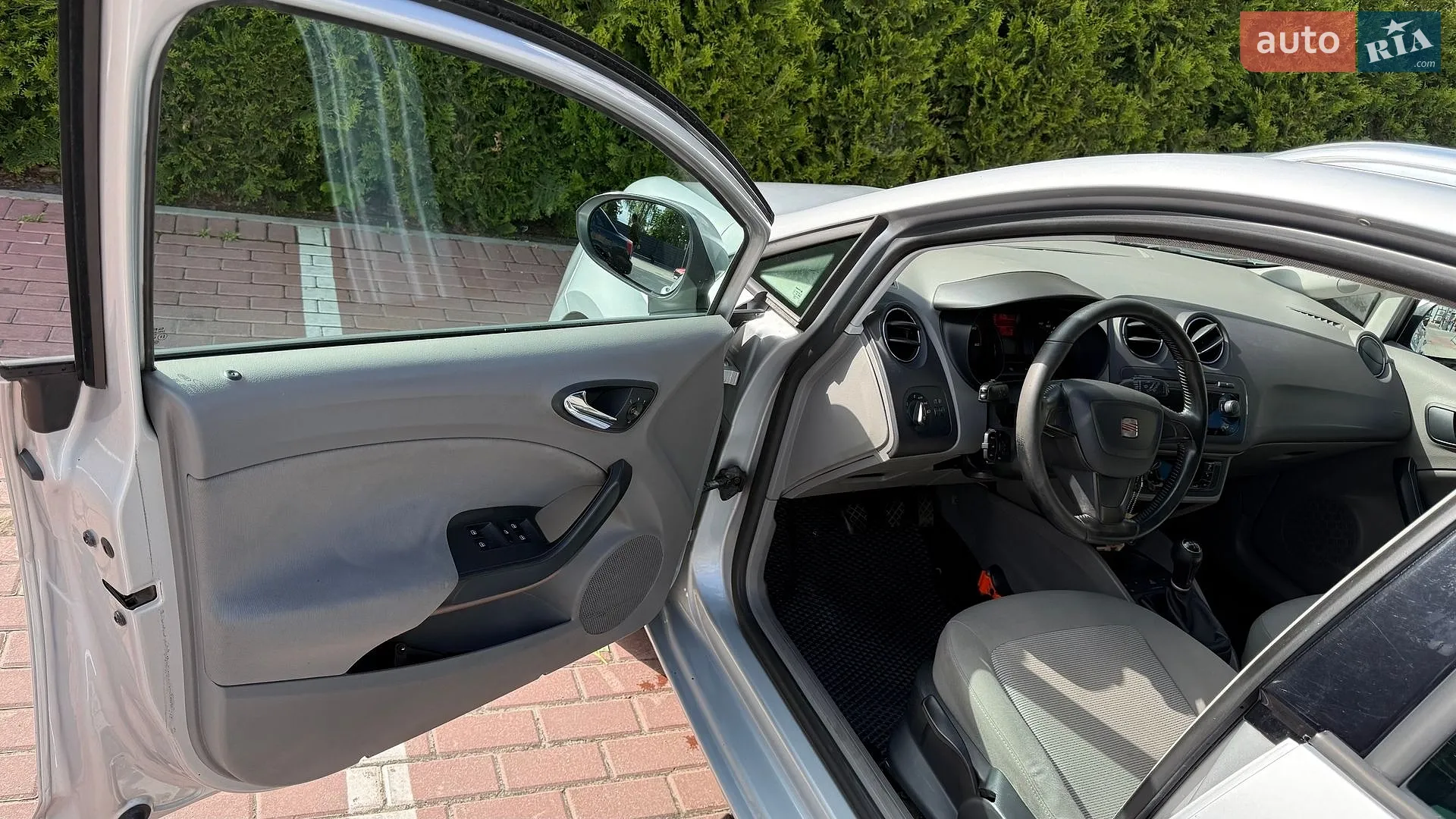 2012 SEAT Ibiza - мініатюра 12