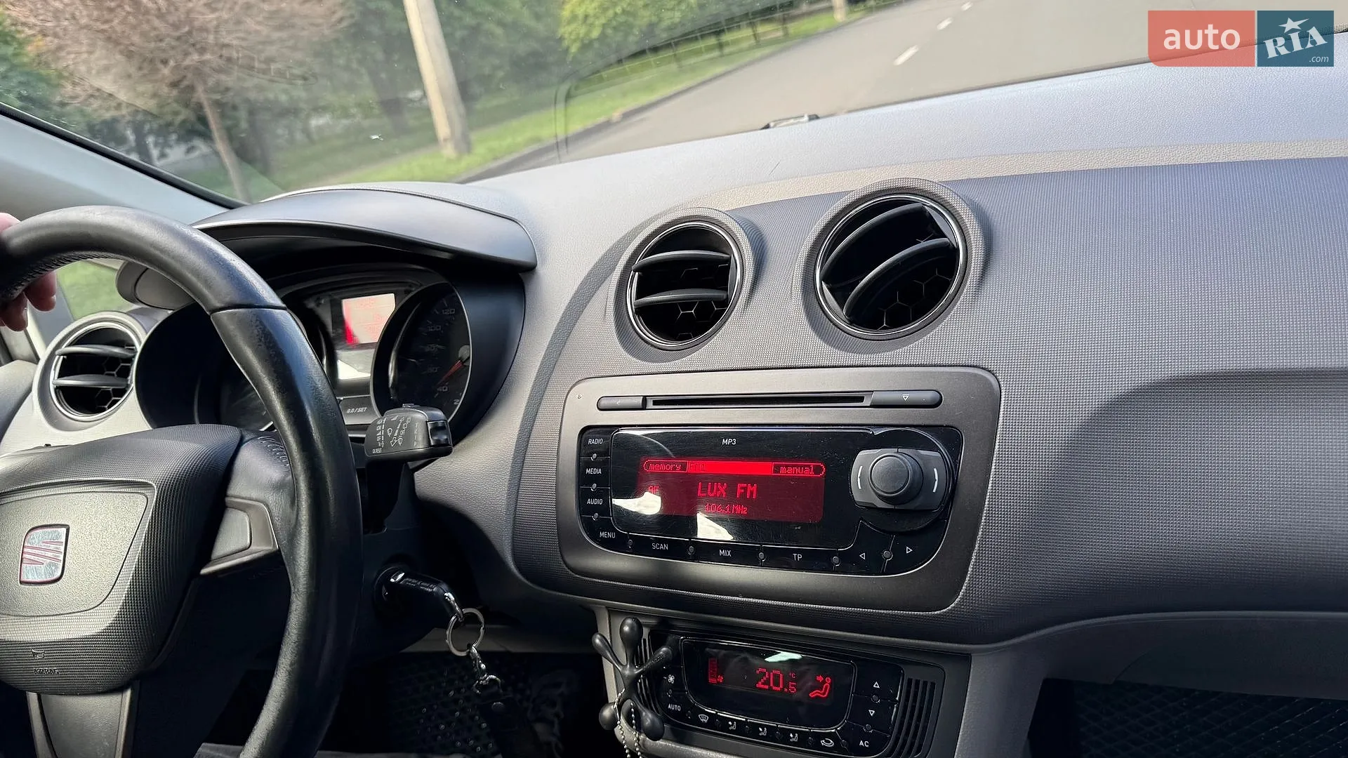 2012 SEAT Ibiza - мініатюра 16