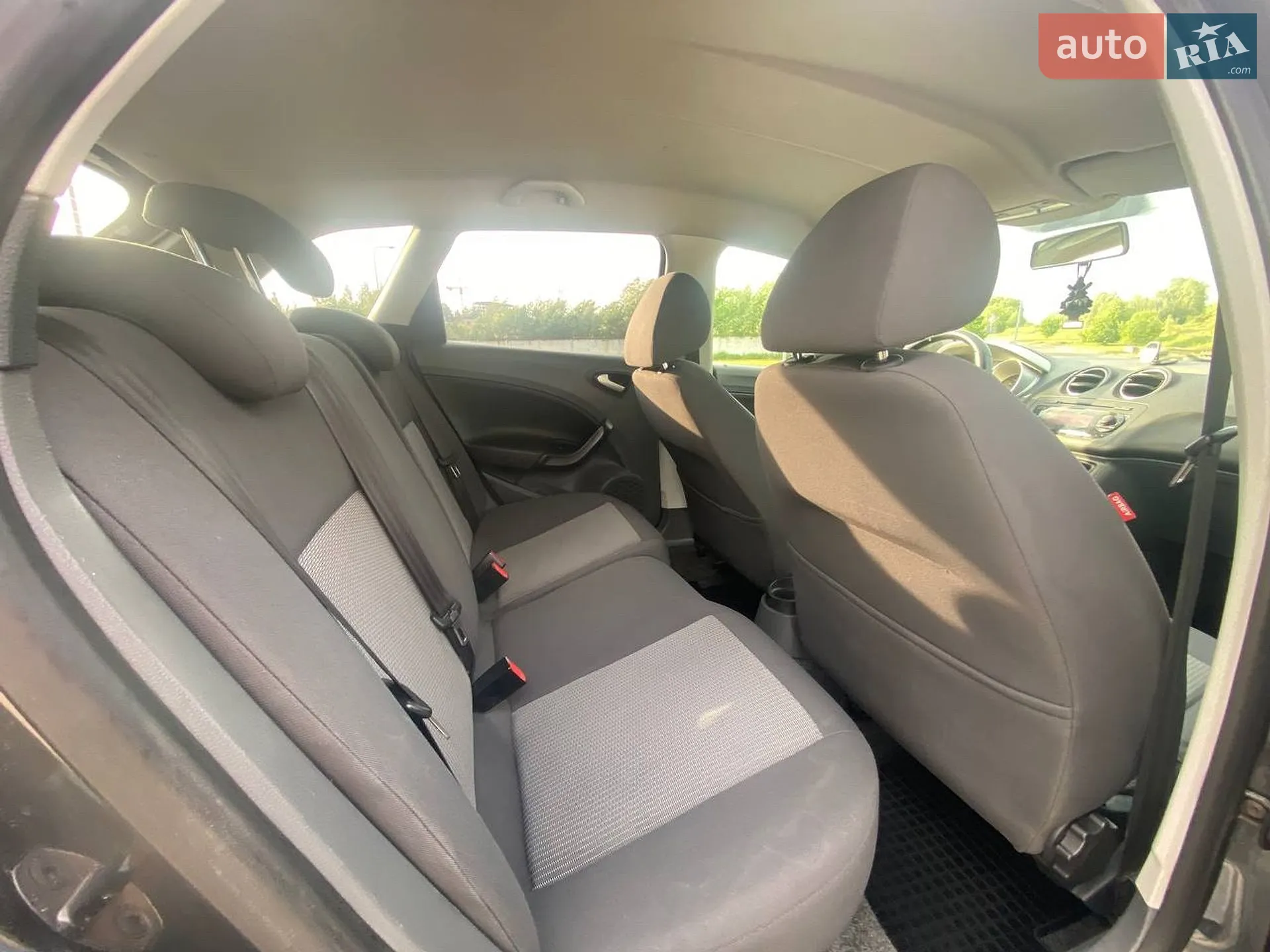 2010 SEAT Ibiza - мініатюра 16
