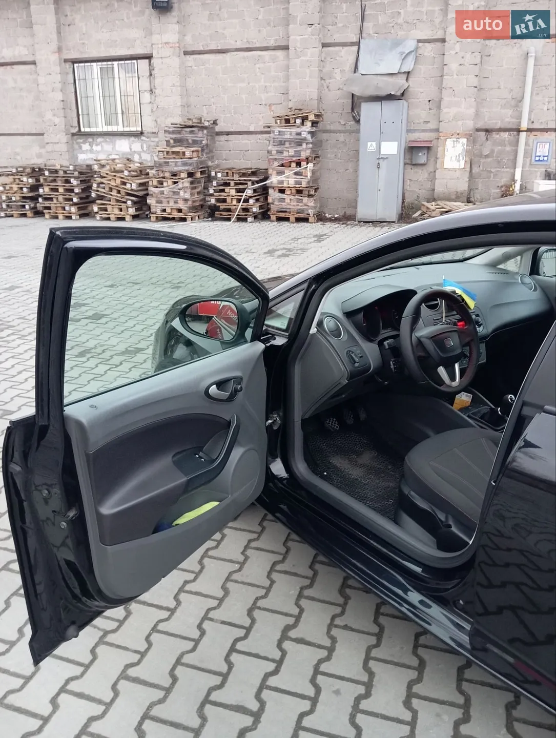 2011 SEAT Ibiza - мініатюра 8
