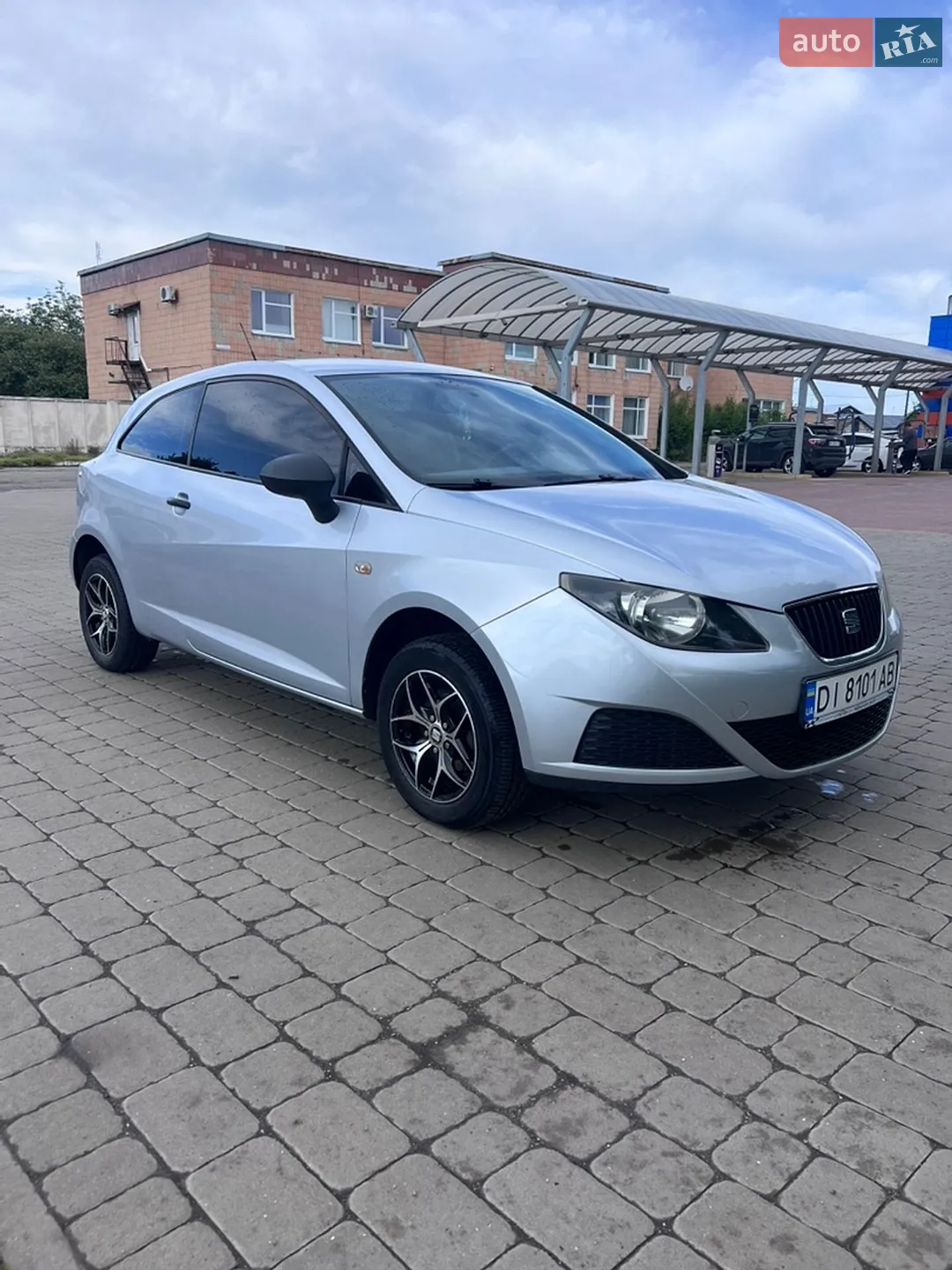 2010 SEAT Ibiza - мініатюра 2