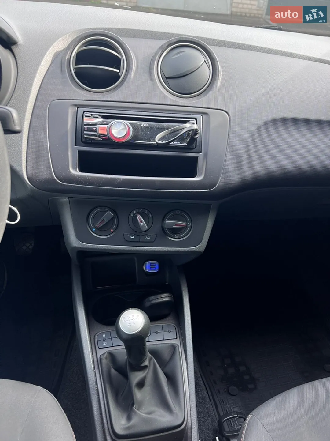 2010 SEAT Ibiza - мініатюра 12