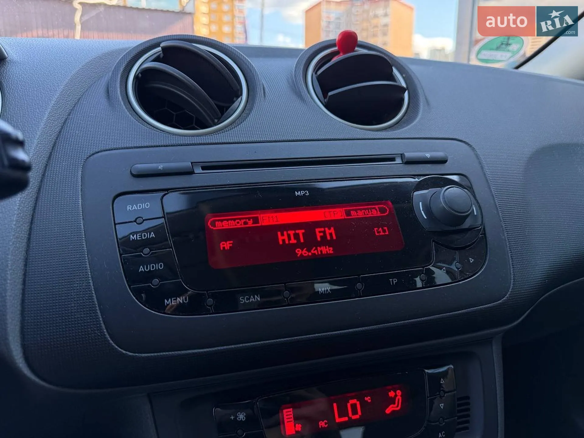 2011 SEAT Ibiza - мініатюра 20