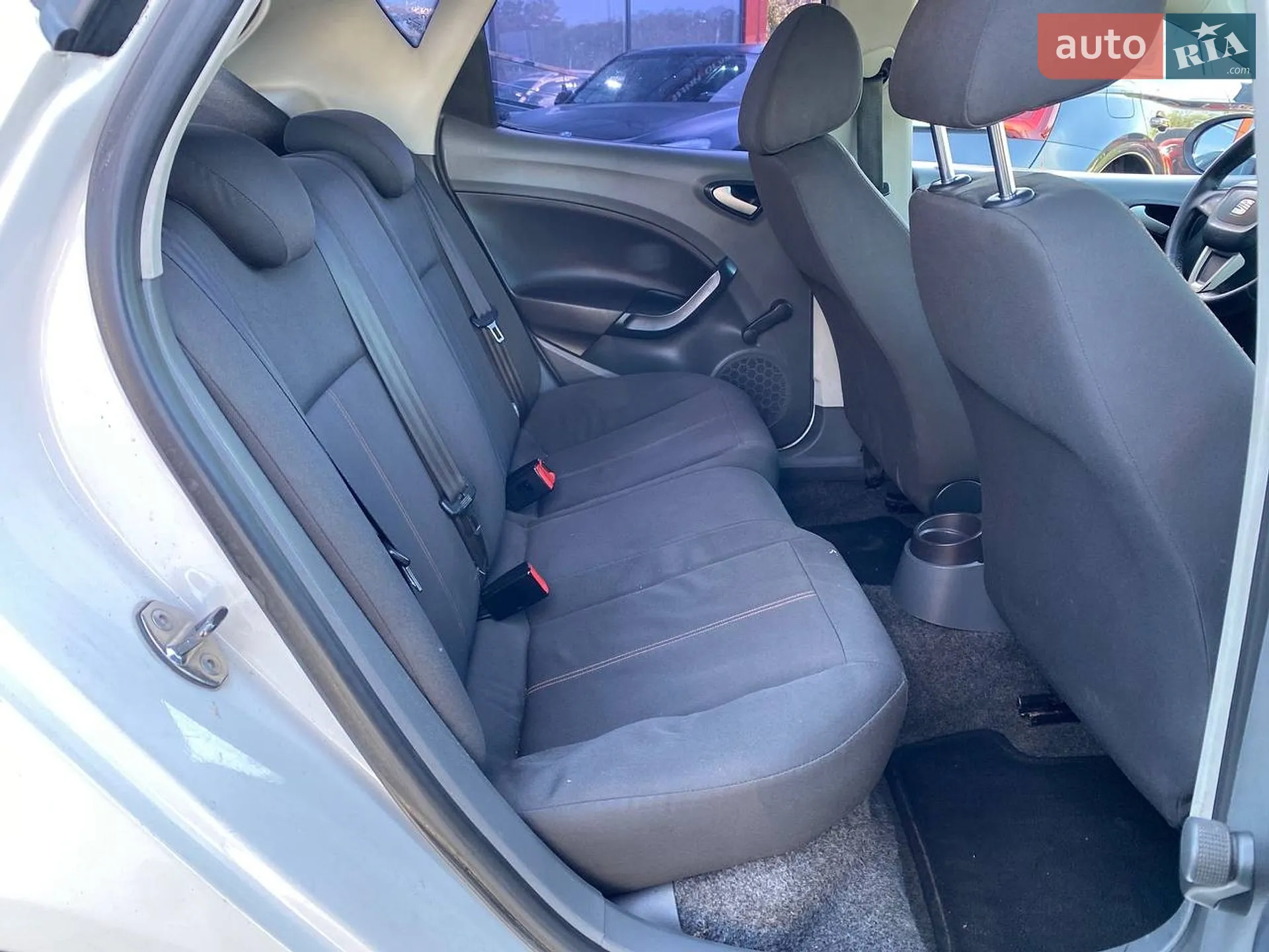 2011 SEAT Ibiza - мініатюра 15