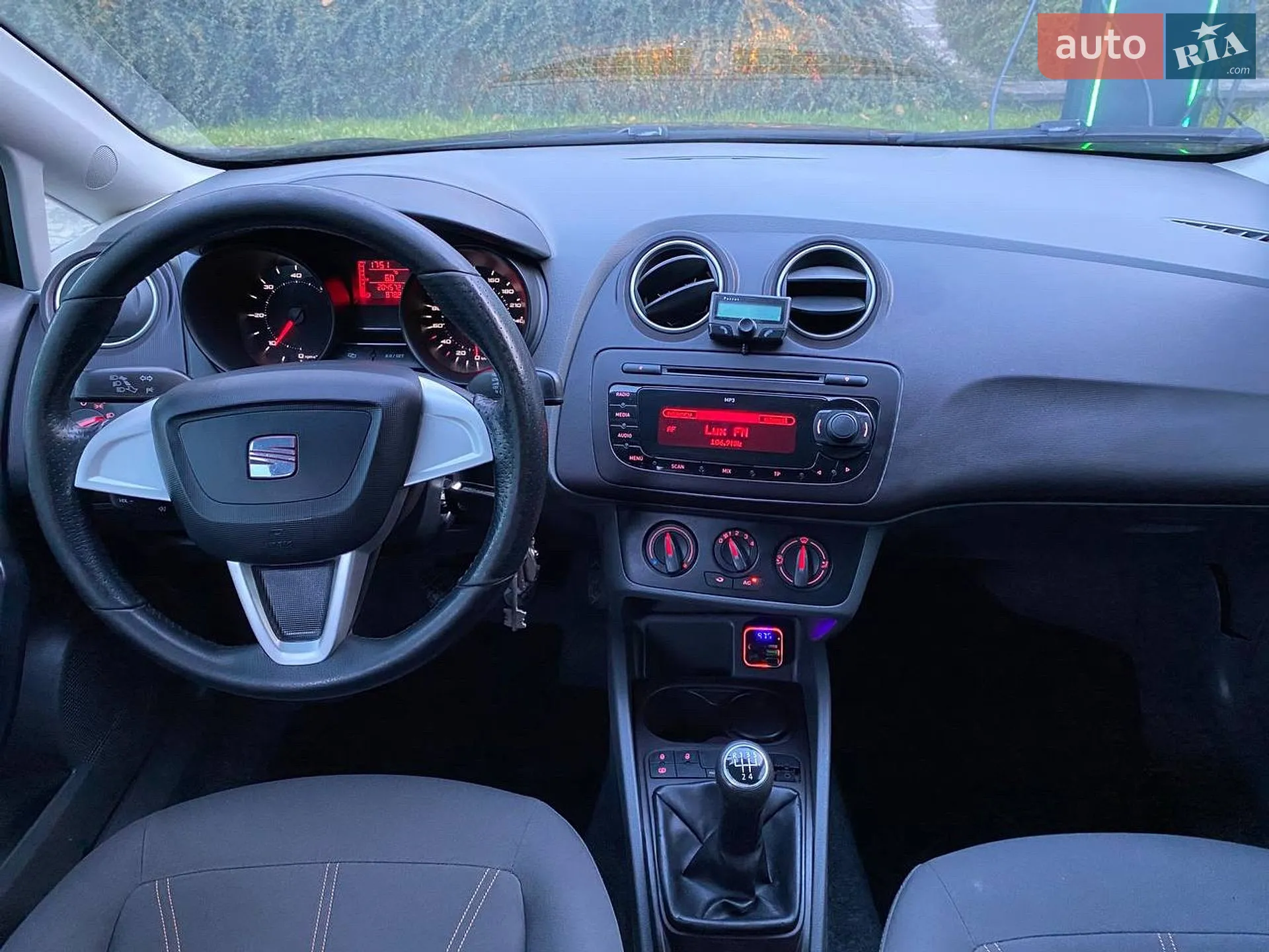 2011 SEAT Ibiza - мініатюра 16