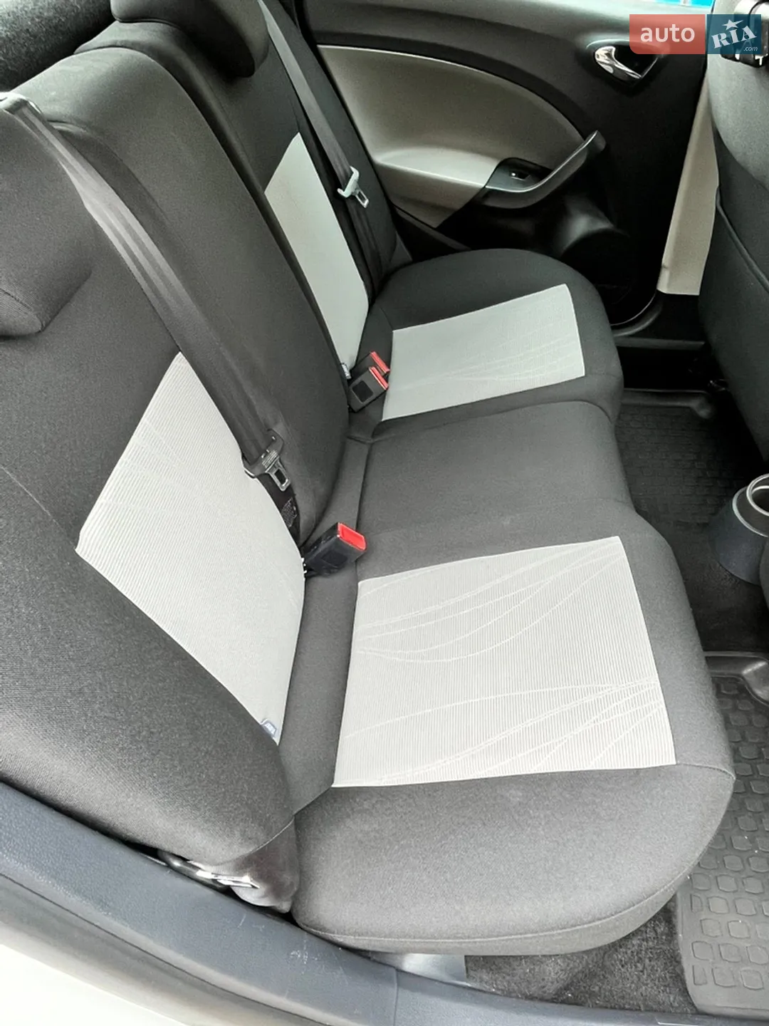 2013 SEAT Ibiza - мініатюра 7