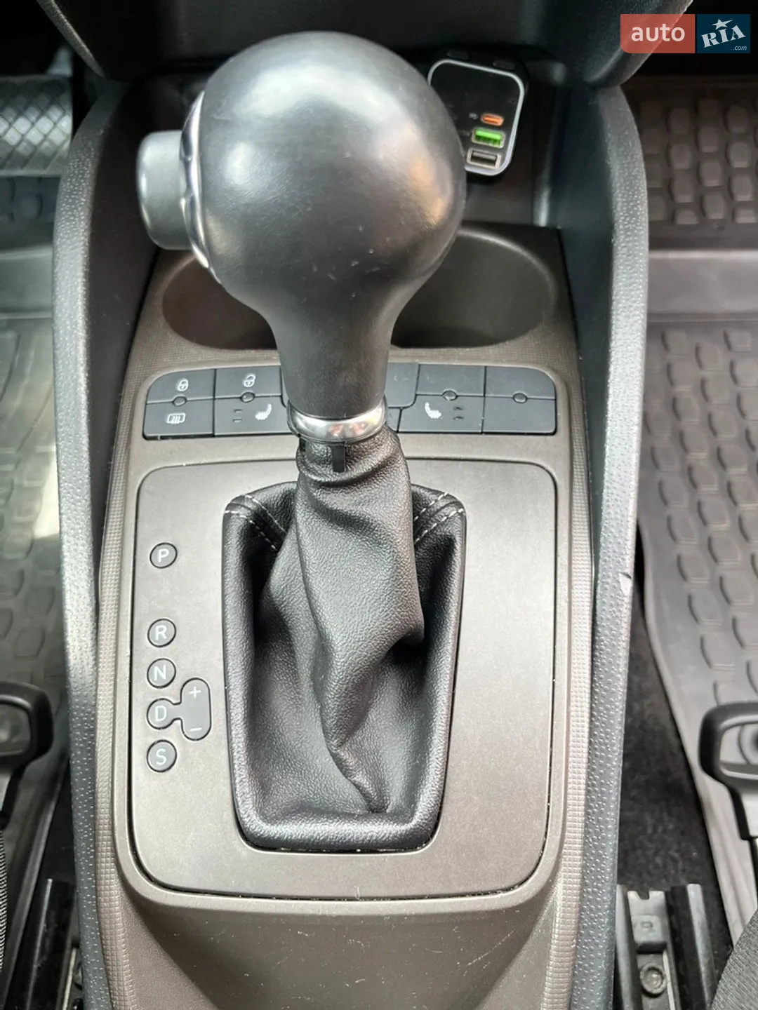 2013 SEAT Ibiza - мініатюра 16