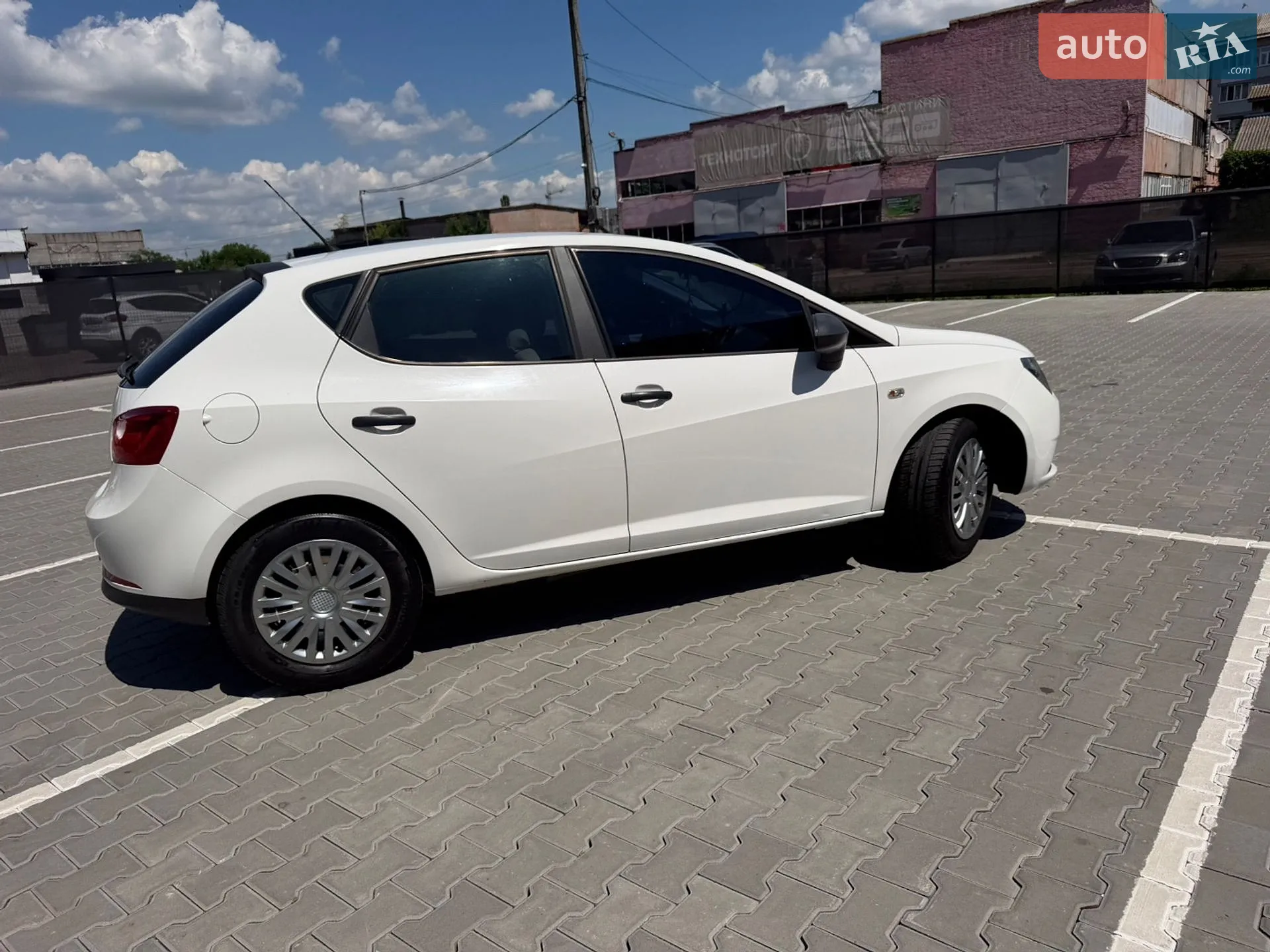 2011 SEAT Ibiza - мініатюра 10