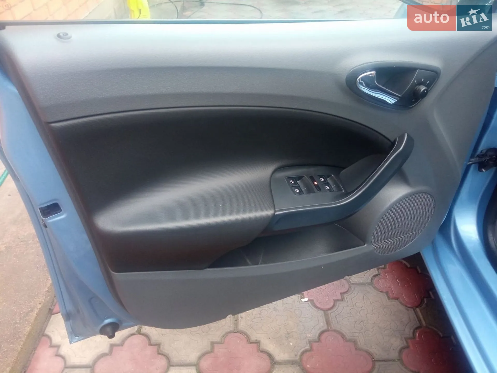 2011 SEAT Ibiza - мініатюра 2