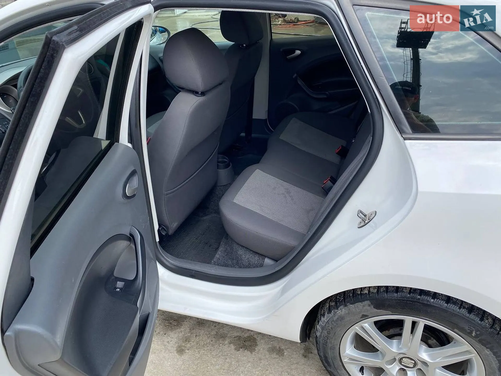 2010 SEAT Ibiza - мініатюра 6