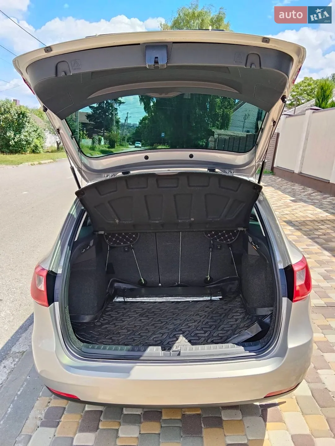 2012 SEAT Ibiza - мініатюра 8