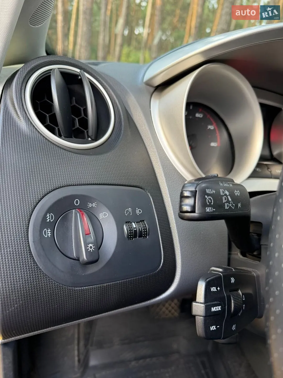 2011 SEAT Ibiza - мініатюра 14