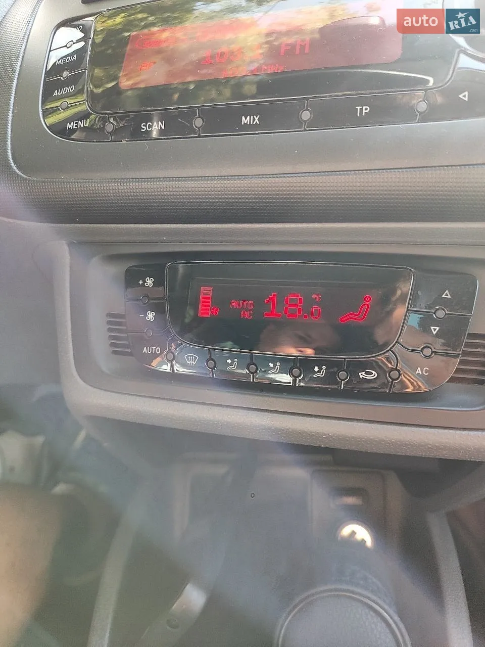 2011 SEAT Ibiza - мініатюра 15